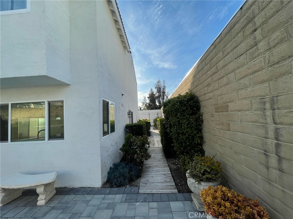 4510 Henley Court Property Photo 27