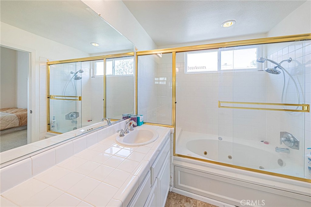 25703 Holiday Circle A Property Photo 32