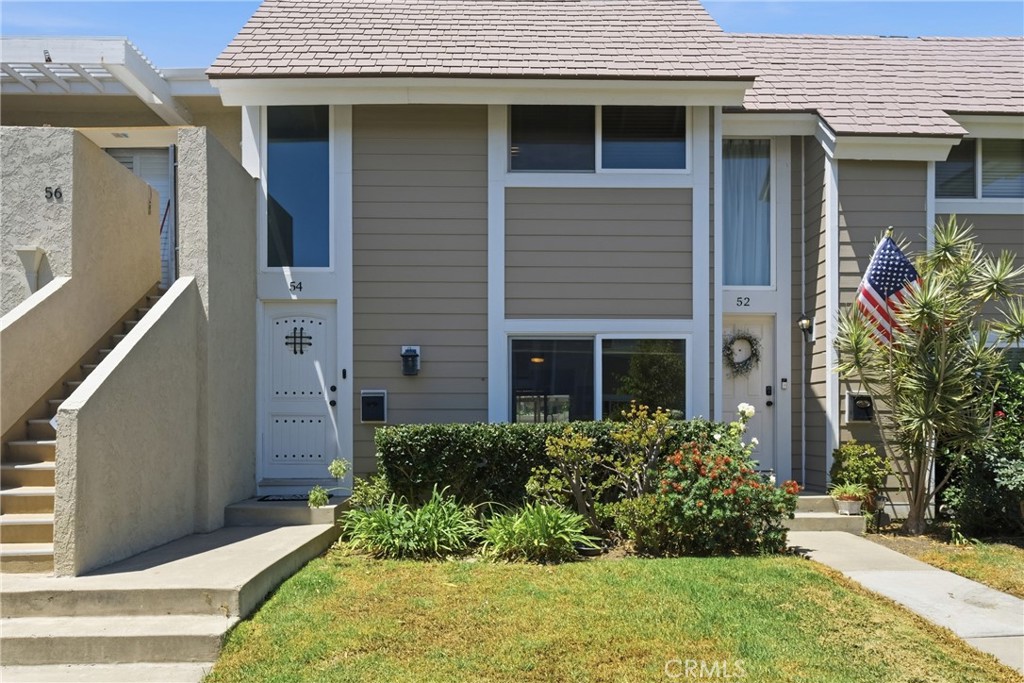 54 Oval Road Property Photo 2