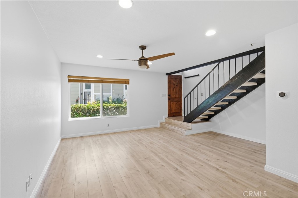 54 Oval Road Property Photo 3