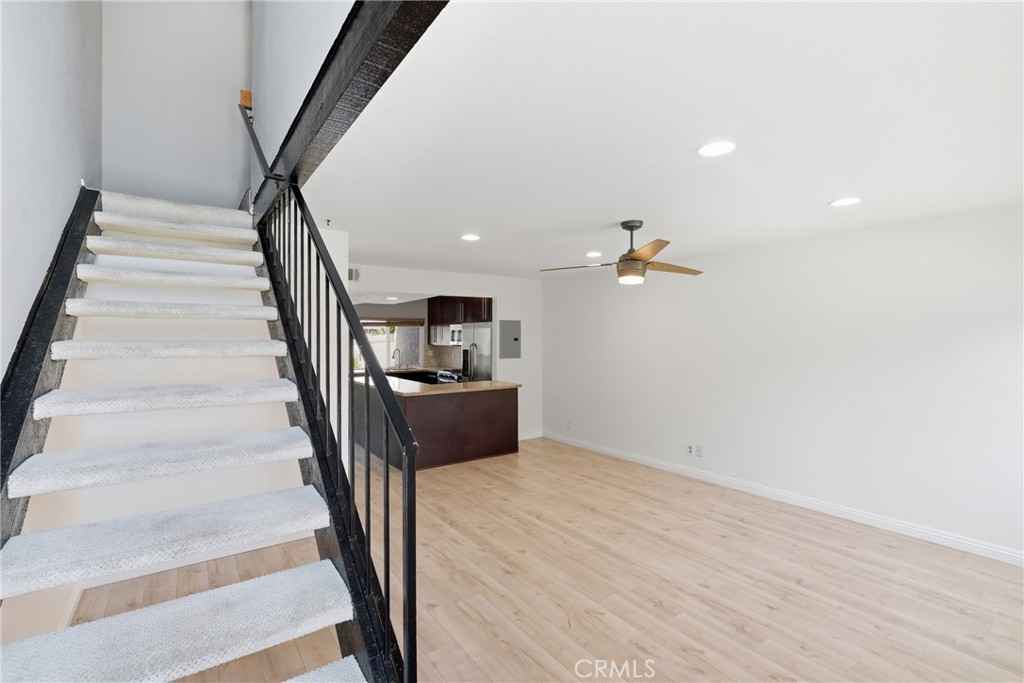 54 Oval Road Property Photo 13