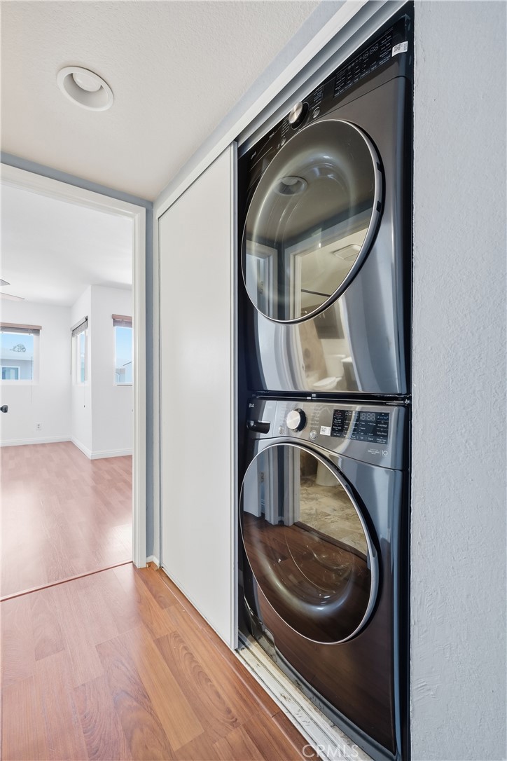 54 Oval Road Property Photo 14