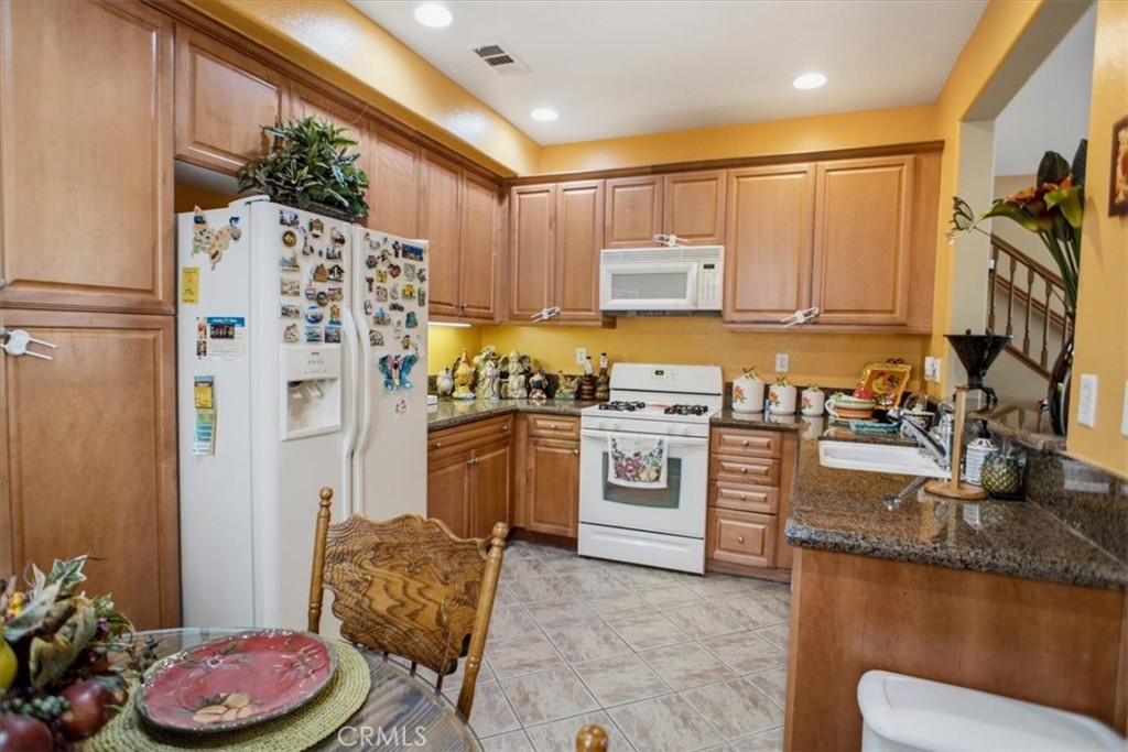 28403 Casselman Property Photo 6