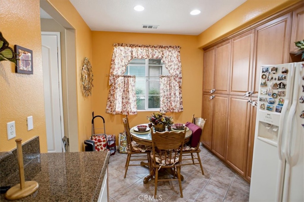 28403 Casselman Property Photo 7