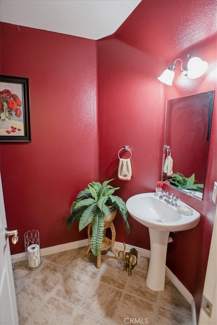 28403 Casselman Property Photo 8