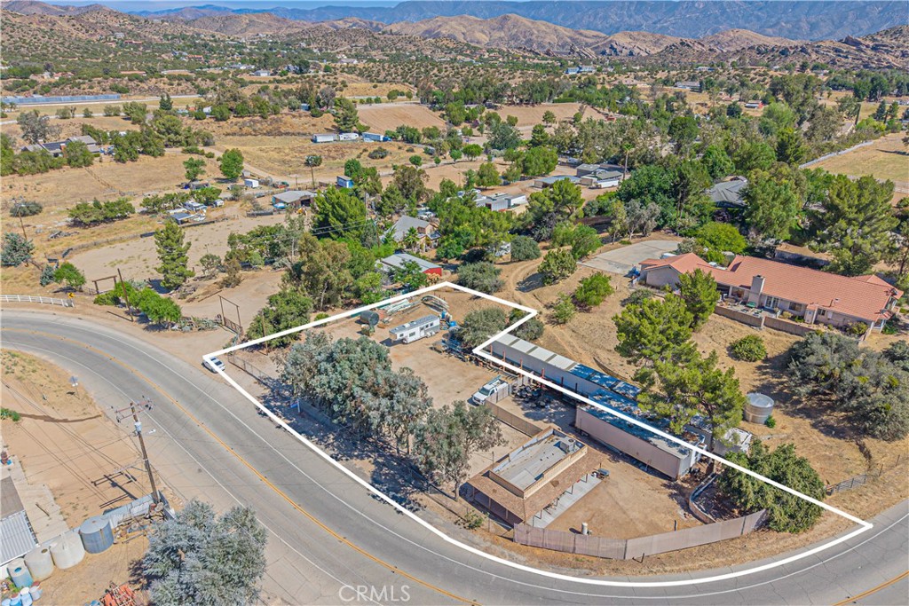 33604 Agua Dulce Canyon Property Photo 3