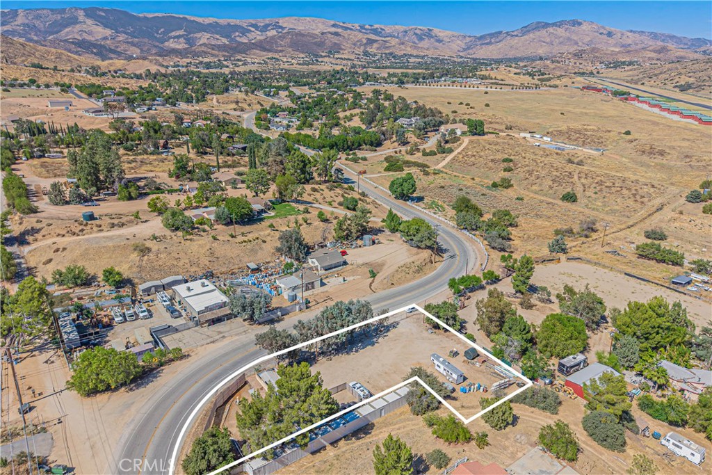 33604 Agua Dulce Canyon Property Photo 5