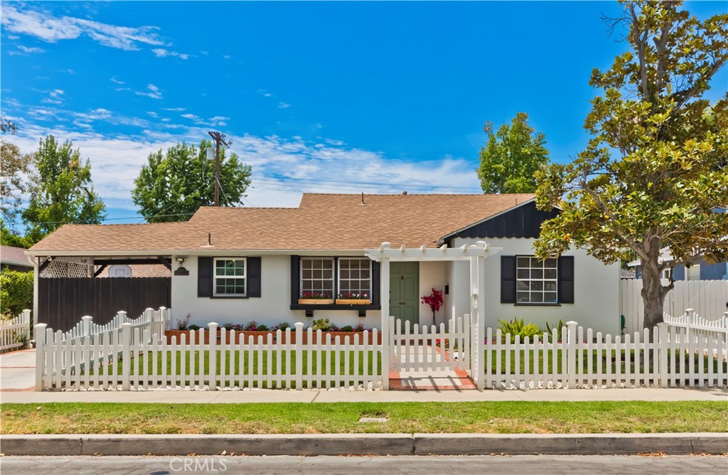 5429 Columbus Avenue Property Photo 1
