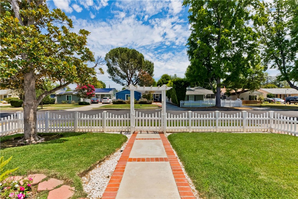 5429 Columbus Avenue Property Photo 4