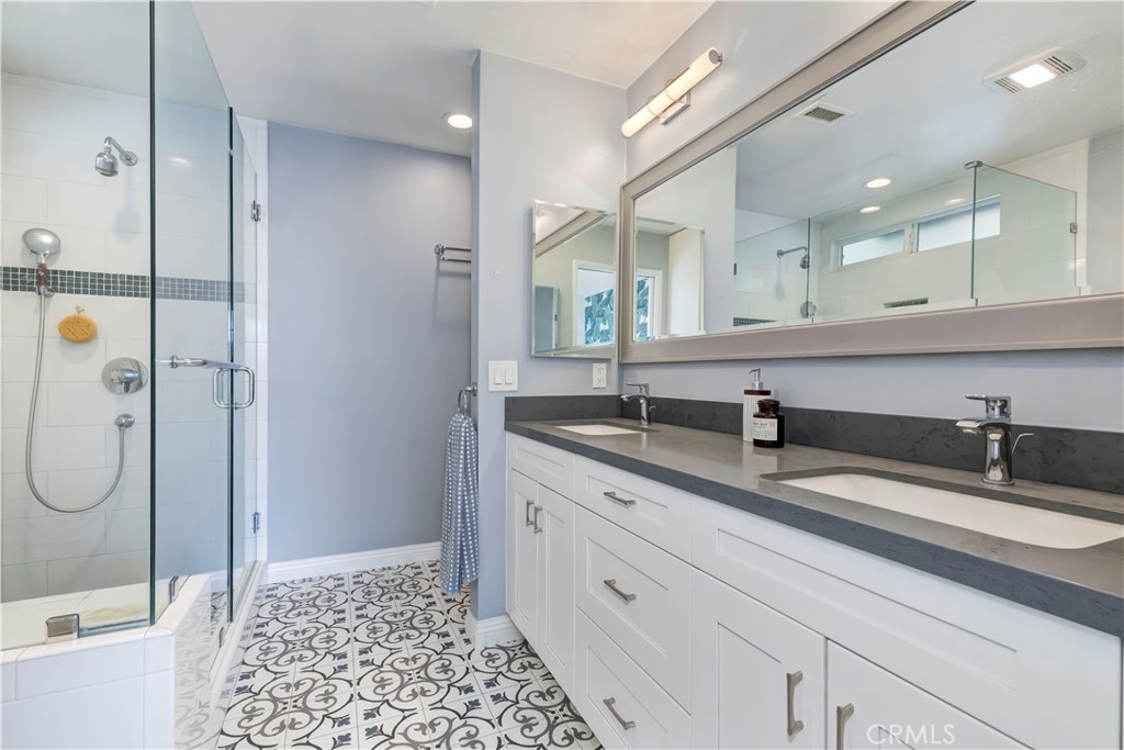 5429 Columbus Avenue Property Photo 22