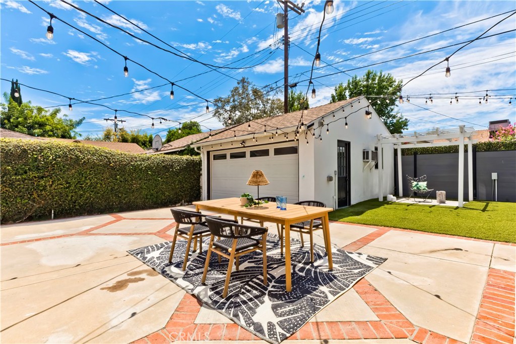 5429 Columbus Avenue Property Photo 30