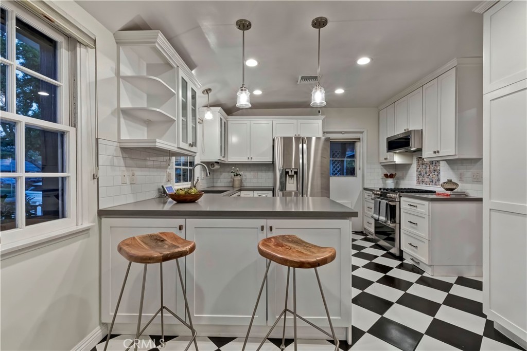 5429 Columbus Avenue Property Photo 49