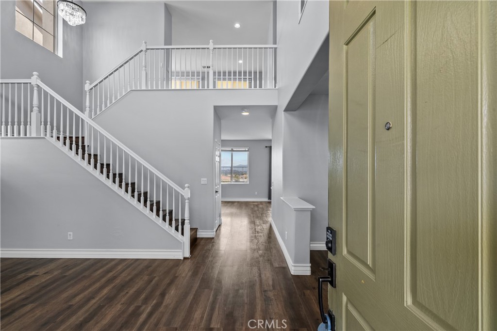 24036 Via Vista Property Photo 7