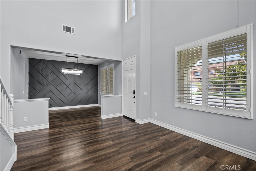 24036 Via Vista Property Photo 9