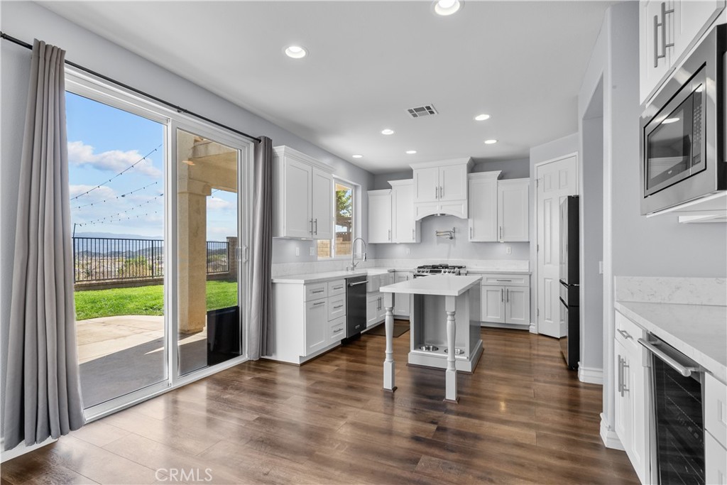 24036 Via Vista Property Photo 23