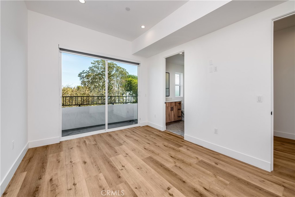 5044 Laurel Canyon Boulevard Property Photo 16