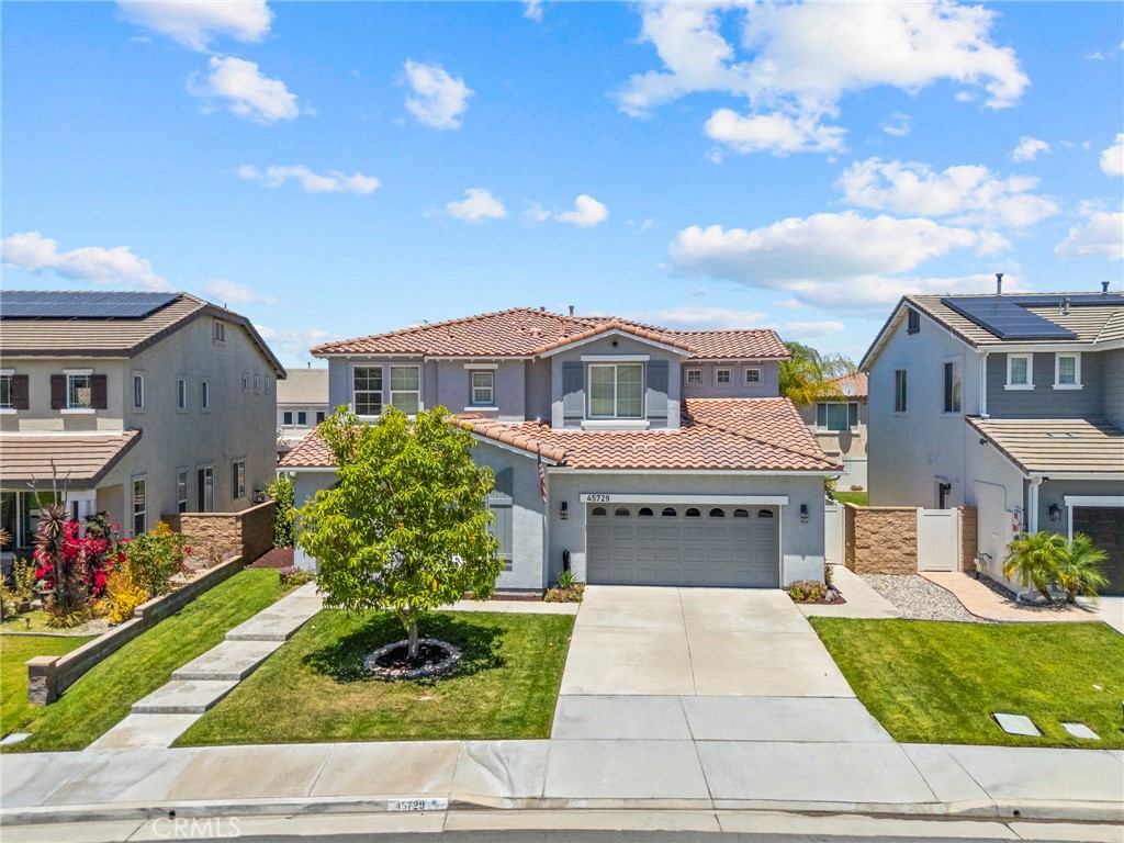 45729 Elm Place Property Photo 1