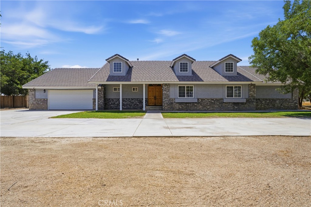 5653 Willow Avenue Property Photo 1