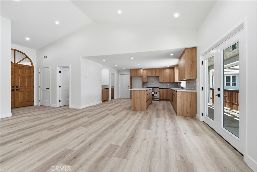 5653 Willow Avenue Property Photo 16
