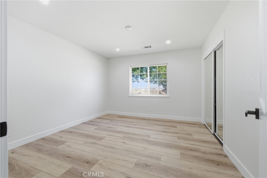 5653 Willow Avenue Property Photo 32