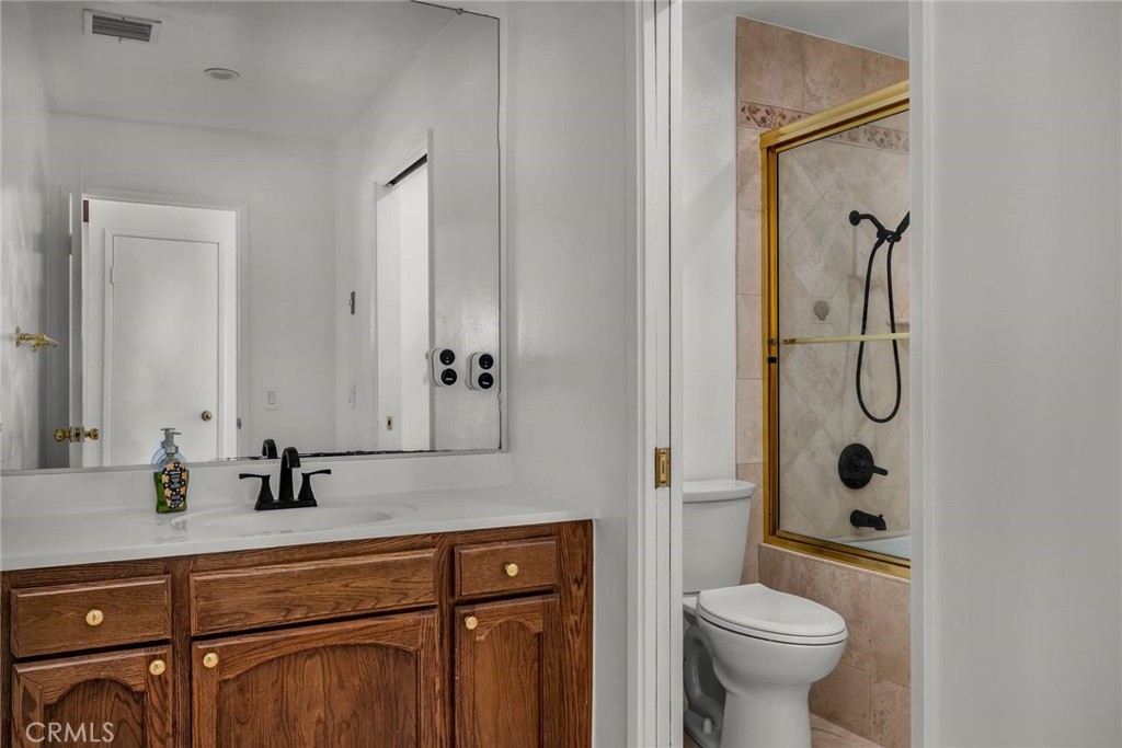 5123 Neptune Square Property Photo 11