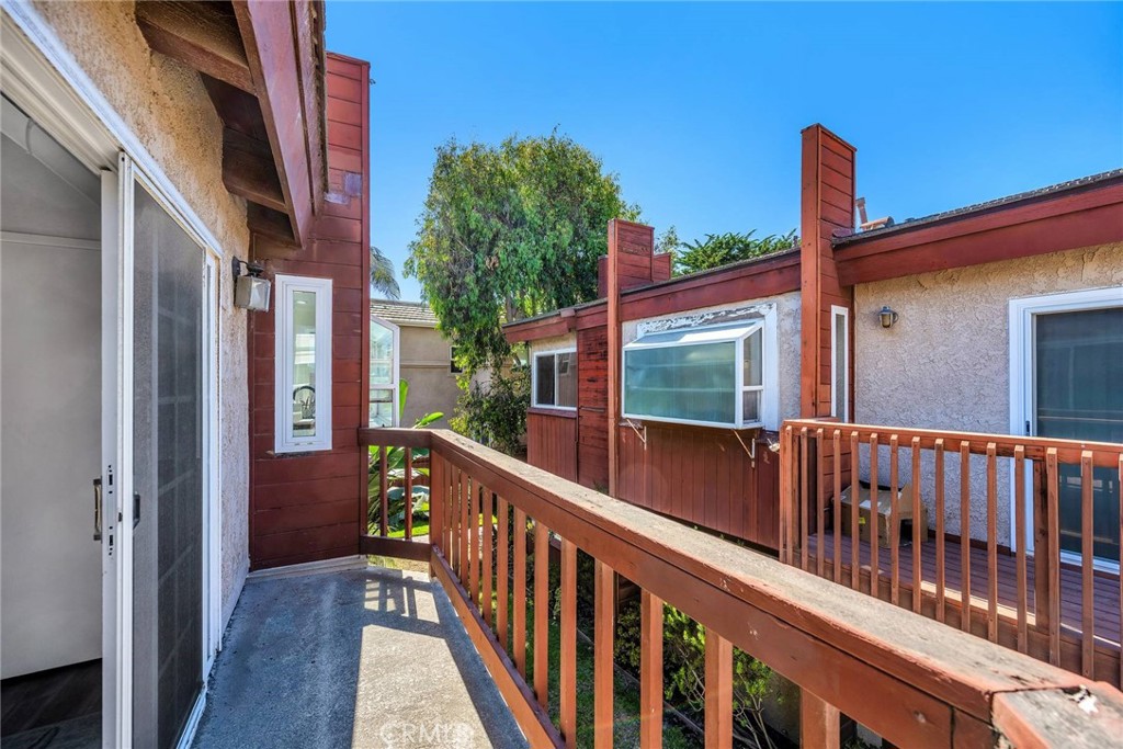 5123 Neptune Square Property Photo 13