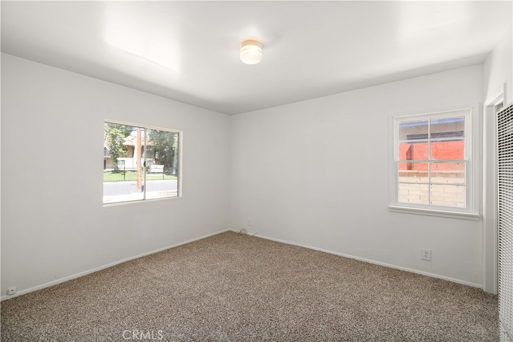 45110 Elm Property Photo 5