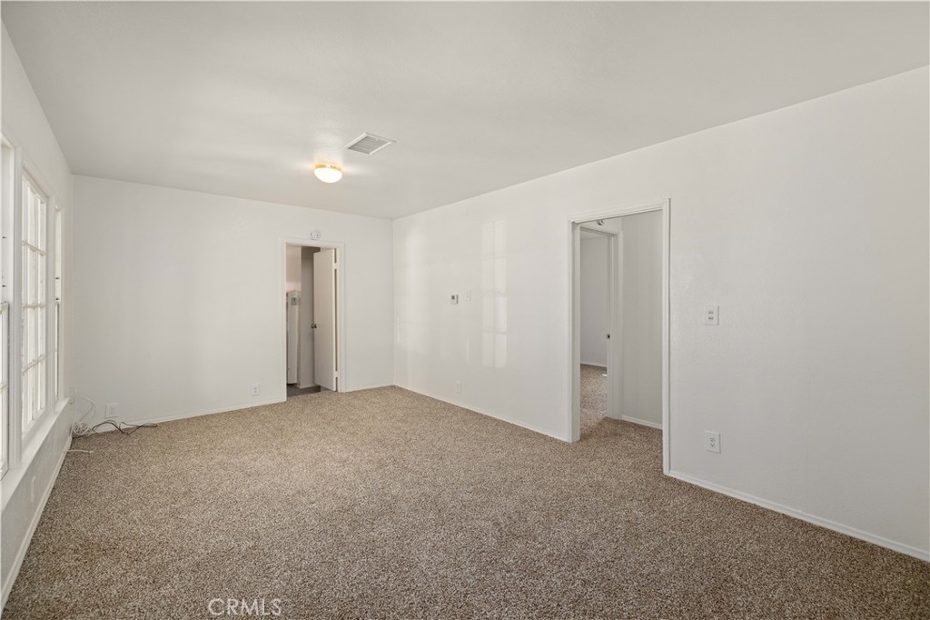 45110 Elm Property Photo 6