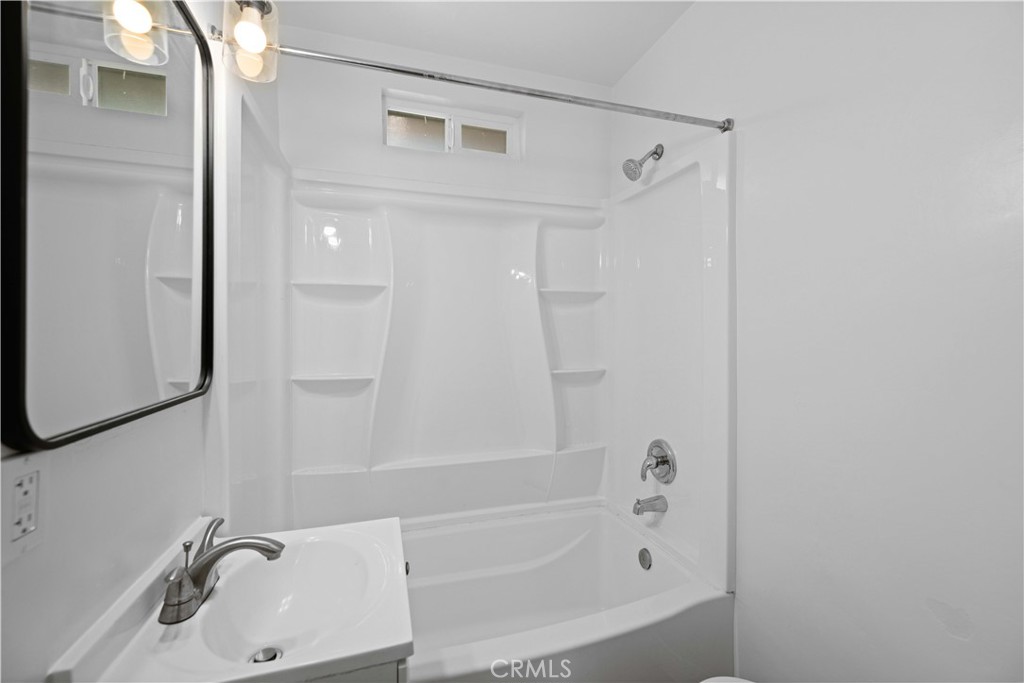 45110 Elm Property Photo 17