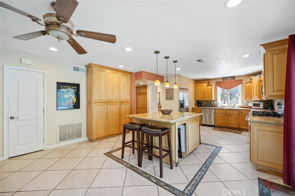 20906 Susan Carole Drive Property Photo 11