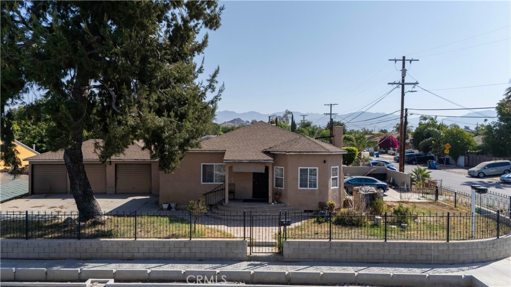 9934 Laurel Canyon Boulevard Property Photo 1