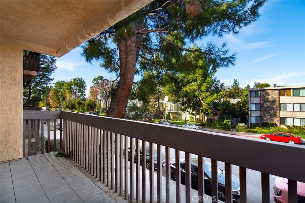 22100 Burbank Boulevard 259g Property Photo 7