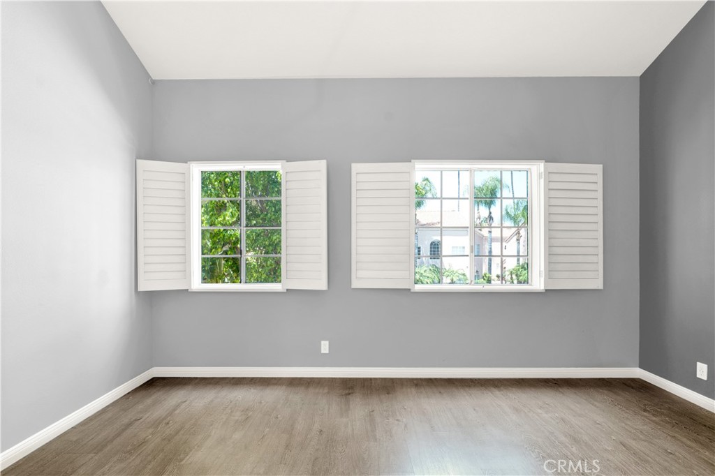 5200 White Oak Avenue 52 Property Photo 15