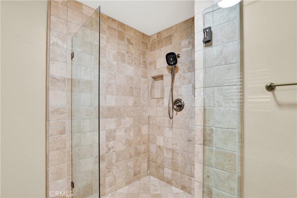 5200 White Oak Avenue 52 Property Photo 23