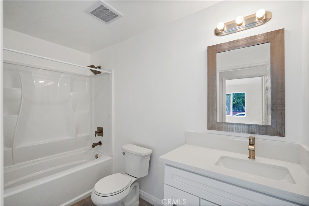 6539 N Bobbyboyar Avenue Property Photo 8