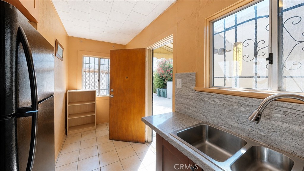 1029 N Orange Grove Property Photo 37