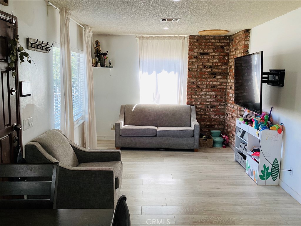 13329 Herron Street Property Photo 4