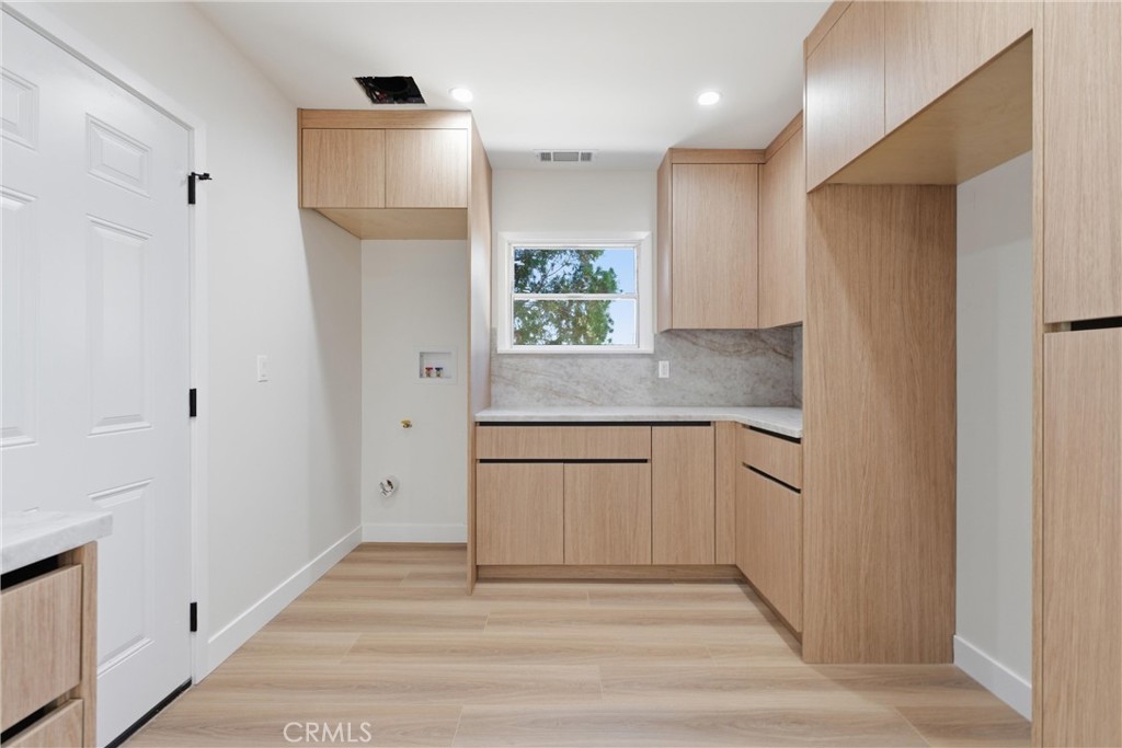 39018 8th Street E Property Photo 12