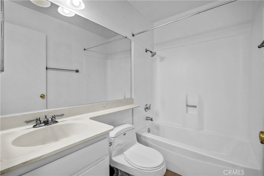 5700 Etiwanda Avenue 282 Property Photo 18