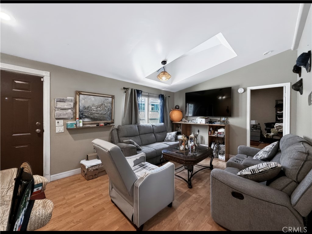 10965 Glenoaks 39 Property Photo 2