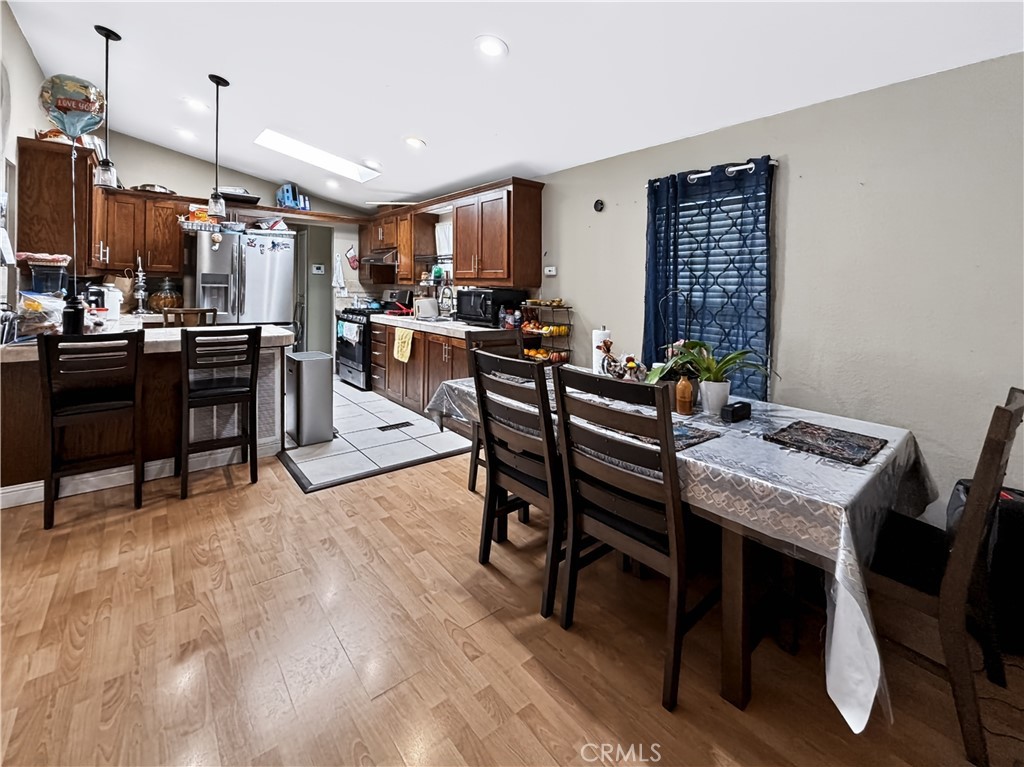 10965 Glenoaks 39 Property Photo 6