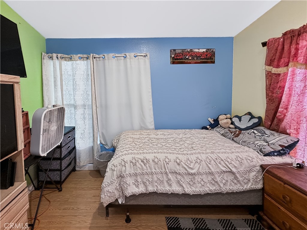 10965 Glenoaks 39 Property Photo 8
