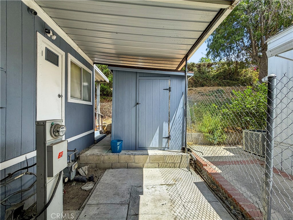 10965 Glenoaks 39 Property Photo 23