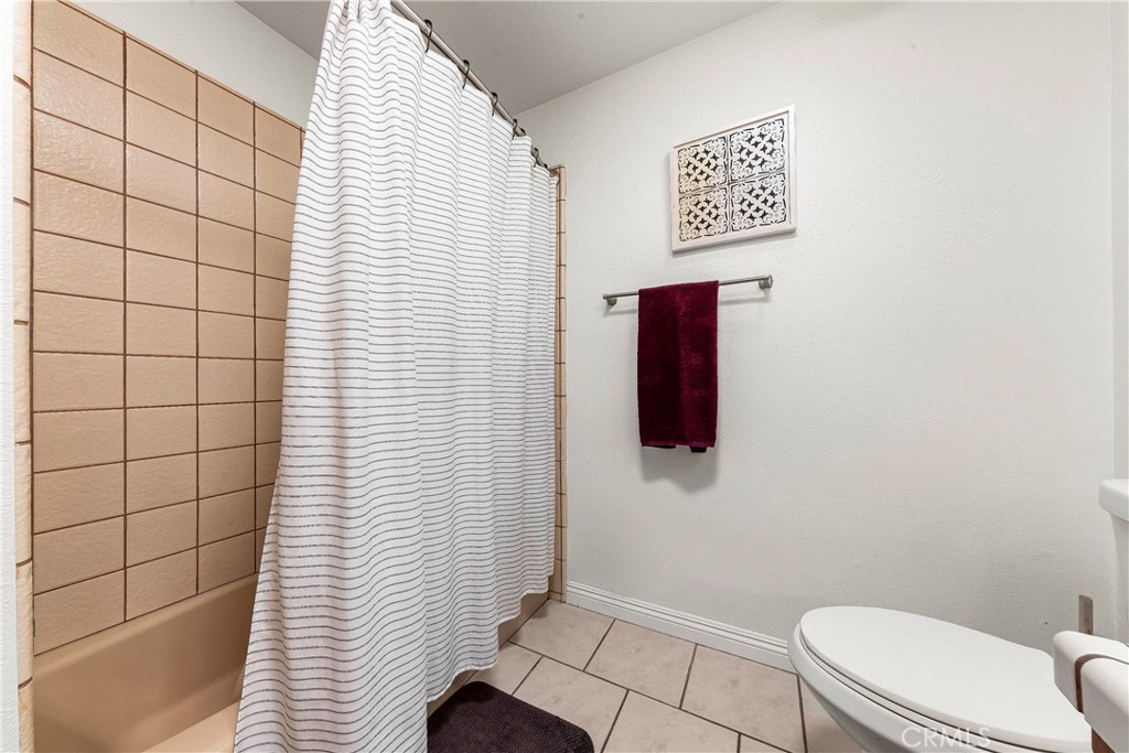2111 W Avenue J12 Property Photo 35