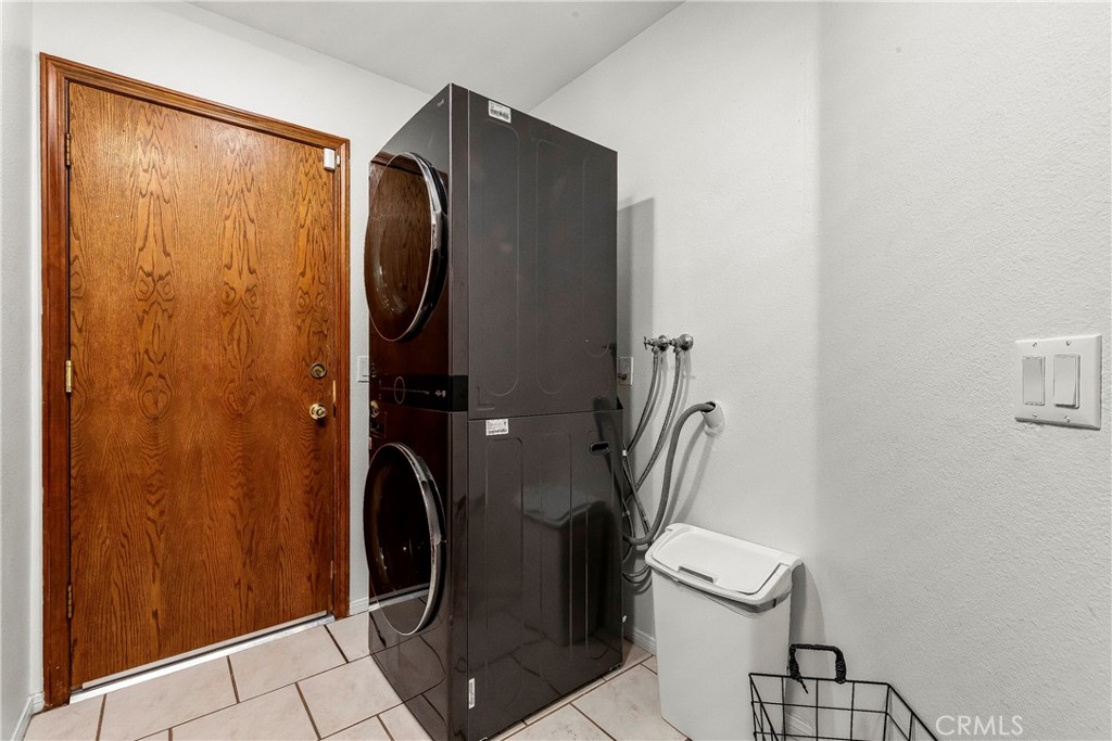 2111 W Avenue J12 Property Photo 37