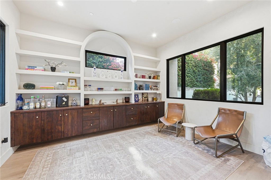 13135 Chandler Boulevard Property Photo 17