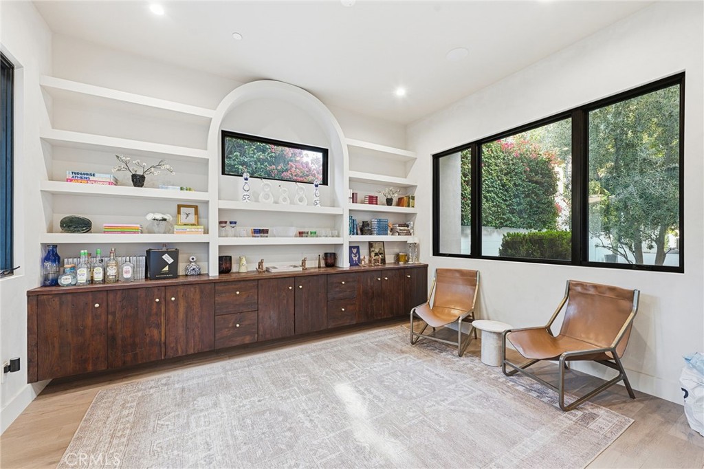 13135 Chandler Boulevard Property Photo 17