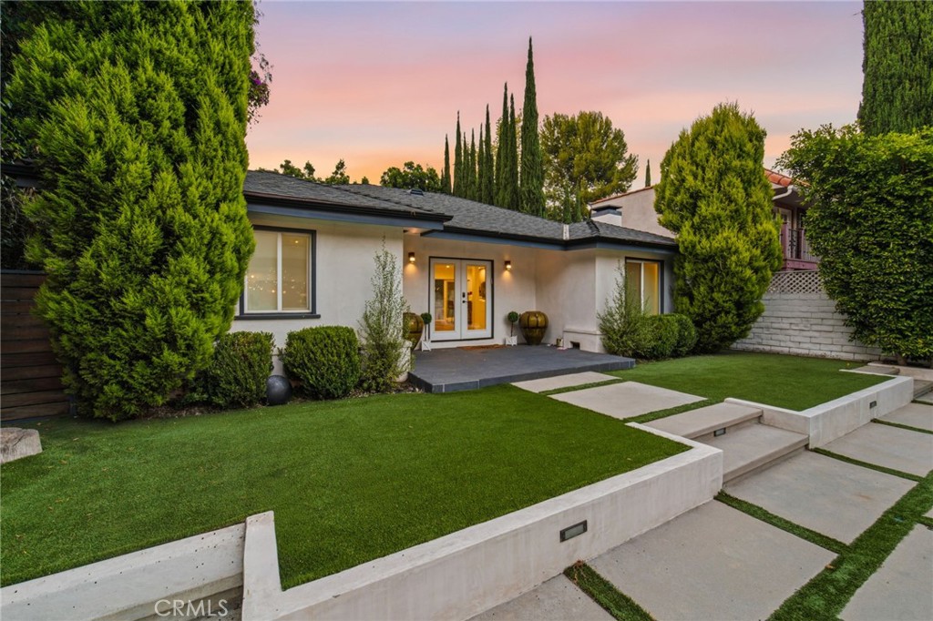 13135 Chandler Boulevard Property Photo 43