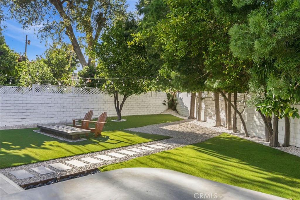 13135 Chandler Boulevard Property Photo 50