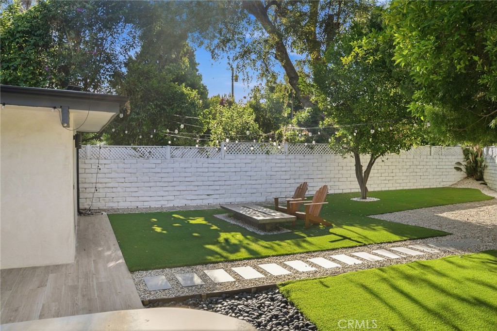 13135 Chandler Boulevard Property Photo 51